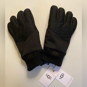 UGG Quilted Gloves Mens size S/M New